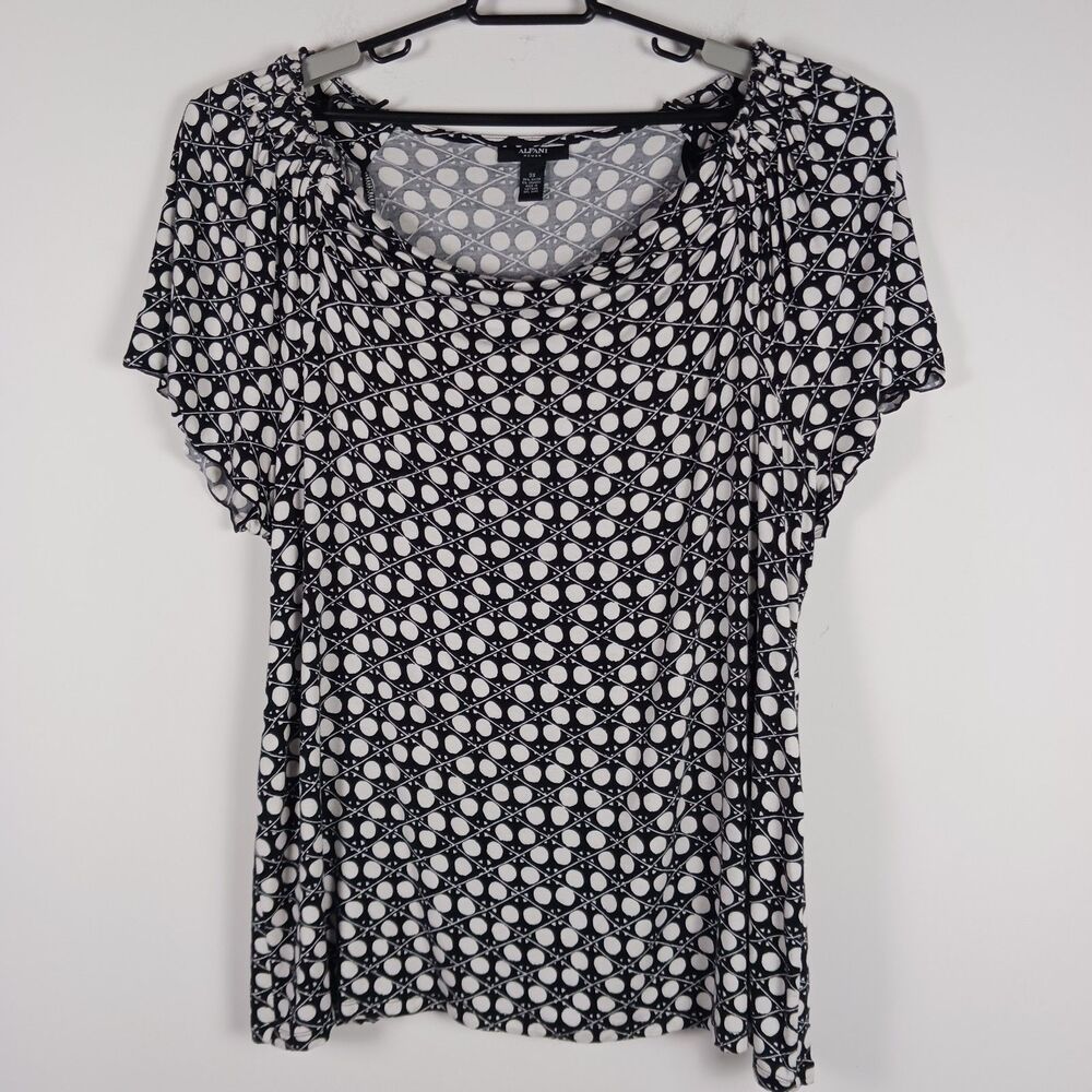Alfani Woman 3X Pullover Top Short Sleeve Black White Geometric